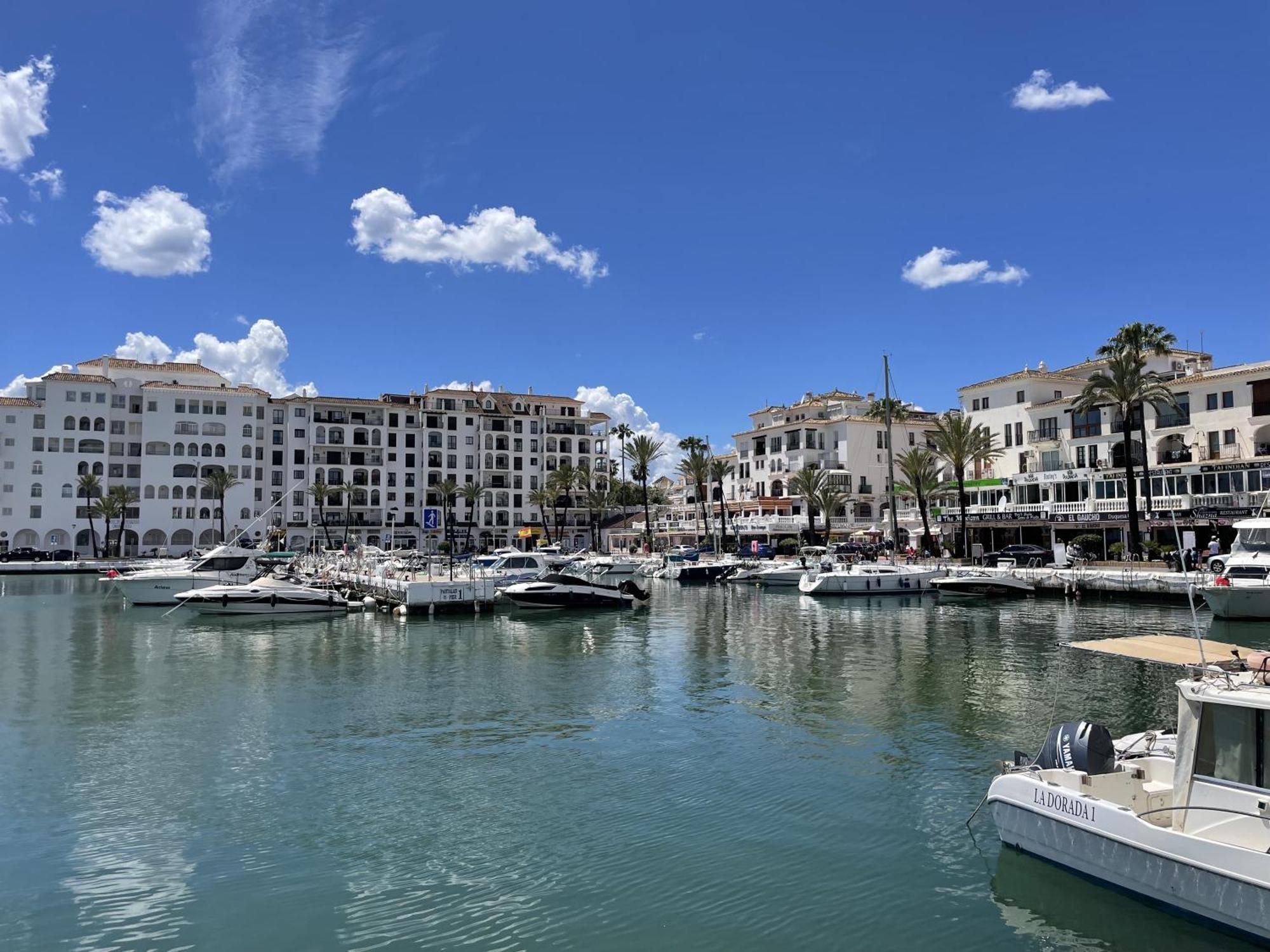 Apartamento En Marina Duquesa Castillo de Sabinillas Bagian luar foto